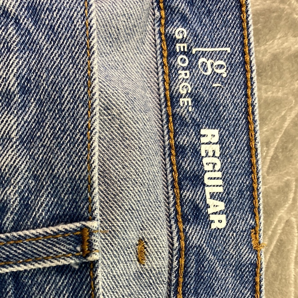 Men’s denim blue jeans. Size 38x32 - Picture 4 of 4